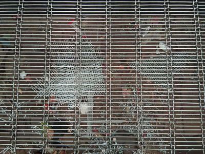裝飾網、軋花網與特種網 建筑與工業中的金屬網藝術